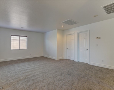 9278 Bearded Iris Avenue - Photo Thumbnail 11
