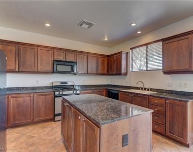 9278 Bearded Iris Avenue - Photo Thumbnail 7