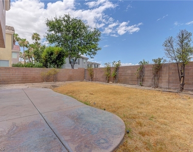 9278 Bearded Iris Avenue - Photo Thumbnail 20