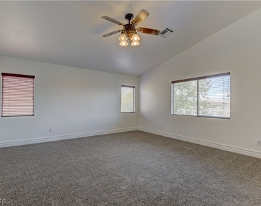 9278 Bearded Iris Avenue - Photo Thumbnail 12