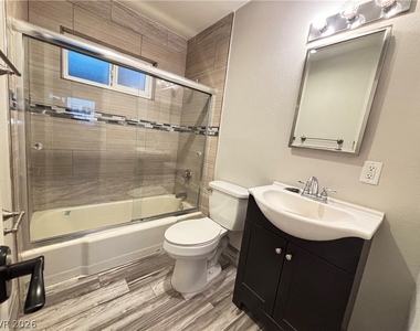 1111 S Casino Center Boulevard - Photo Thumbnail 5