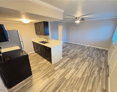 1111 S Casino Center Boulevard - Photo Thumbnail 3
