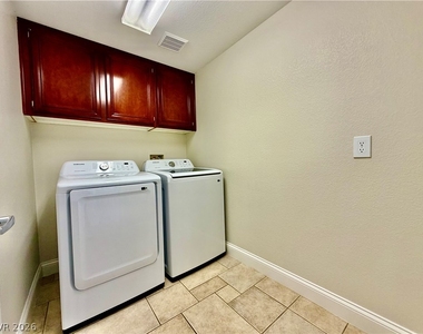 3347 Chesterbrook Court - Photo Thumbnail 10