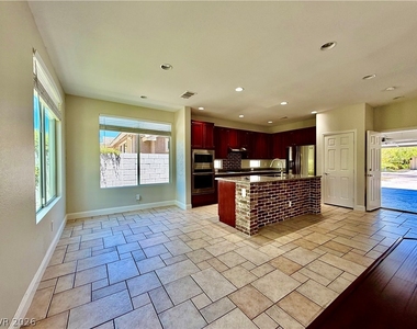 3347 Chesterbrook Court - Photo Thumbnail 6