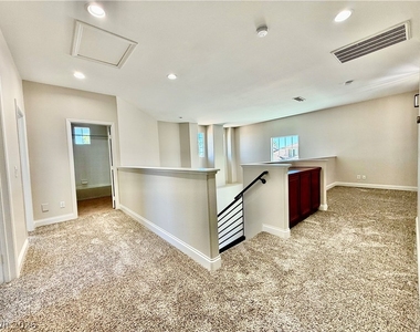 3347 Chesterbrook Court - Photo Thumbnail 14