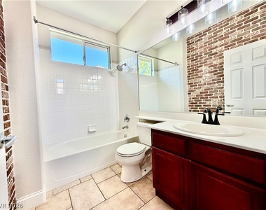 3347 Chesterbrook Court - Photo Thumbnail 4