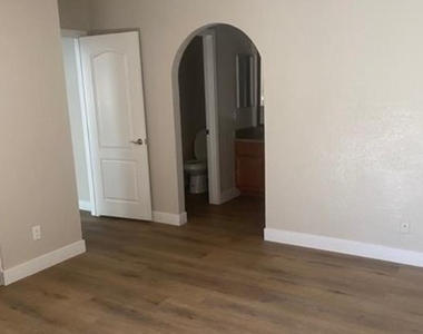 1826 N Decatur Boulevard - Photo Thumbnail 10