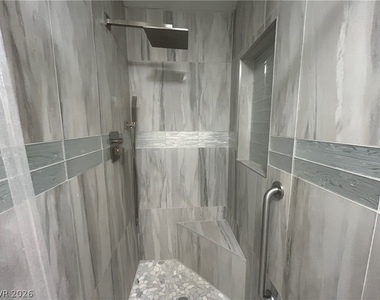 3611 Laguna Del Sol Drive - Photo Thumbnail 16