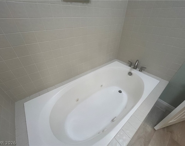 3611 Laguna Del Sol Drive - Photo Thumbnail 15