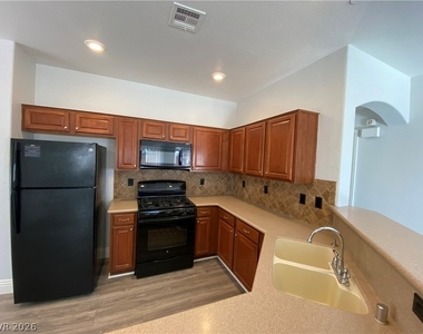 4517 Bell Cord Avenue - Photo Thumbnail 3