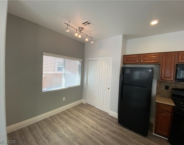 4517 Bell Cord Avenue - Photo Thumbnail 4