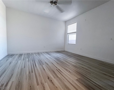 8101 W Flamingo Road - Photo Thumbnail 7