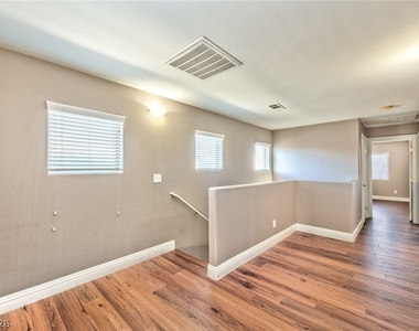 1593 Dark Wolf Avenue - Photo Thumbnail 8