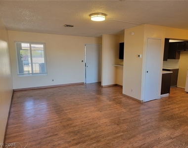 1773 E Harmon Avenue - Photo Thumbnail 6