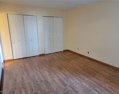 1773 E Harmon Avenue - Photo Thumbnail 12