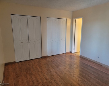 1773 E Harmon Avenue - Photo Thumbnail 16