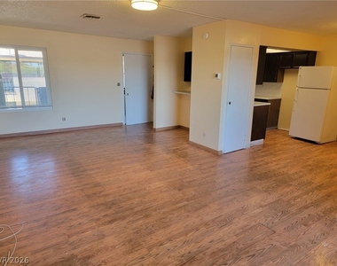 1773 E Harmon Avenue - Photo Thumbnail 8