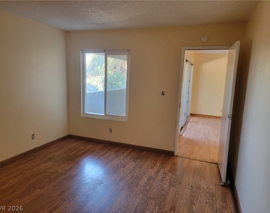 1773 E Harmon Avenue - Photo Thumbnail 10