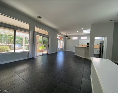 10013 Woodhouse Drive - Photo Thumbnail 9