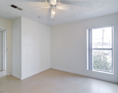 2981 Country Manor Lane - Photo Thumbnail 9