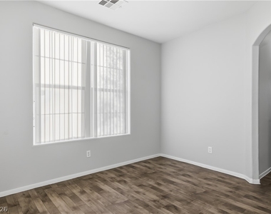 2529 Rainbow Cactus Court - Photo Thumbnail 11