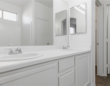 2529 Rainbow Cactus Court - Photo Thumbnail 15