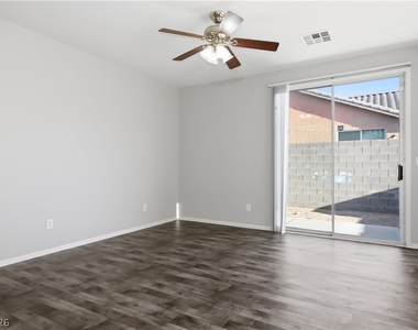 2529 Rainbow Cactus Court - Photo Thumbnail 6