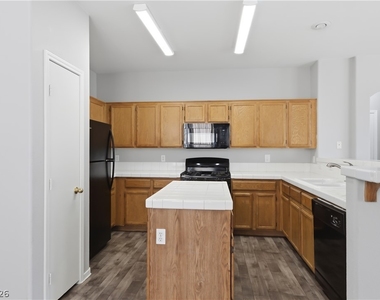 2529 Rainbow Cactus Court - Photo Thumbnail 7