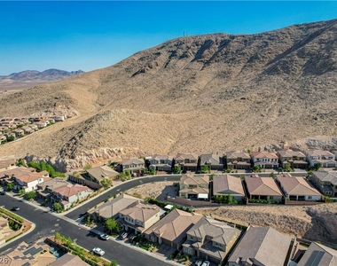 3943 Reyes Avenue - Photo Thumbnail 72