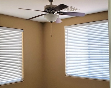 2819 Dunnottar Avenue - Photo Thumbnail 24