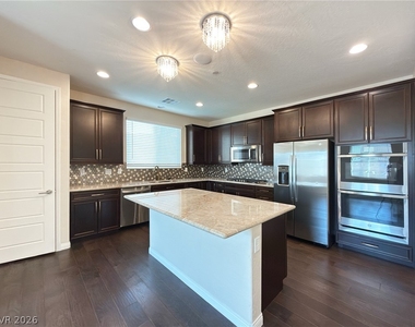 141 Neverland Avenue - Photo Thumbnail 14