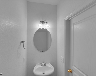 8779 Salvestrin Point Avenue - Photo Thumbnail 14
