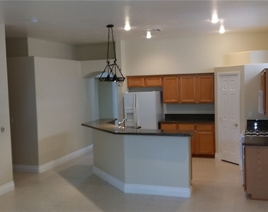1125 Coral Rainbow Avenue - Photo Thumbnail 1