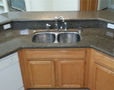 1125 Coral Rainbow Avenue - Photo Thumbnail 7