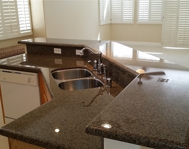1125 Coral Rainbow Avenue - Photo Thumbnail 8