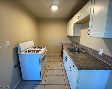 230 Boston Avenue - Photo Thumbnail 4