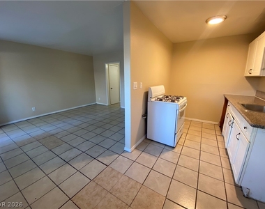 230 Boston Avenue - Photo Thumbnail 3