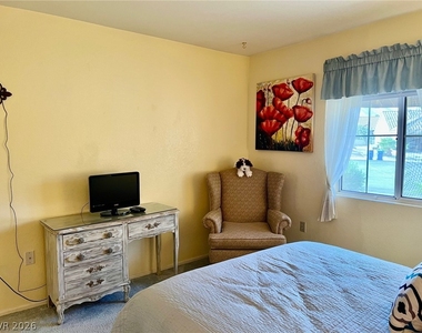 2404 Floyd Court - Photo Thumbnail 14