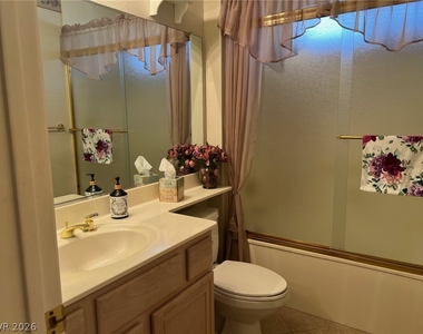 2404 Floyd Court - Photo Thumbnail 15