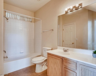 6178 Arbor Valley Avenue - Photo Thumbnail 11