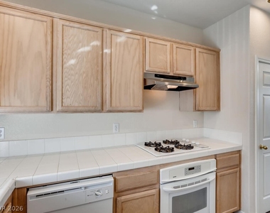 6178 Arbor Valley Avenue - Photo Thumbnail 9