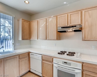 6178 Arbor Valley Avenue - Photo Thumbnail 8