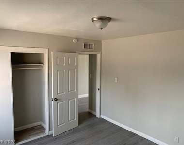230 W Boston Avenue - Photo Thumbnail 6