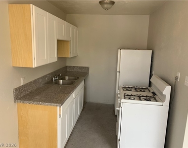 230 W Boston Avenue - Photo Thumbnail 4