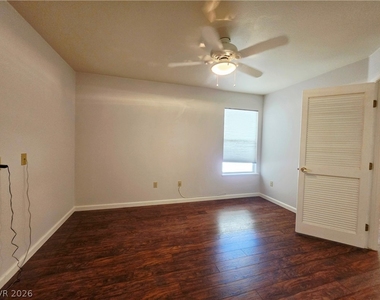 8213 Arch Bay Lane - Photo Thumbnail 16