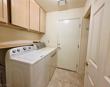 8213 Arch Bay Lane - Photo Thumbnail 12