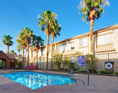 8400 Tiger Woods Avenue - Photo Thumbnail 25