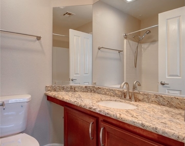 8400 Tiger Woods Avenue - Photo Thumbnail 19