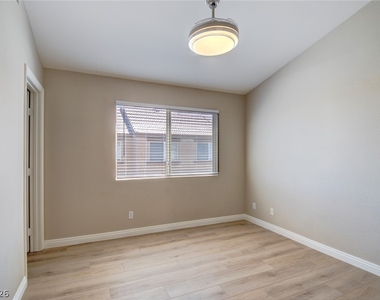 8400 Tiger Woods Avenue - Photo Thumbnail 16
