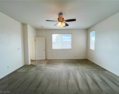 6423 Pochman Mesa Street - Photo Thumbnail 31